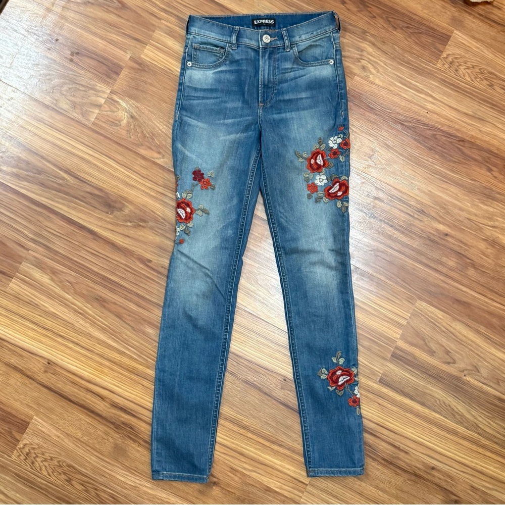 Express High Waisted Medium Wash Floral Embroidered Skinny Jeans